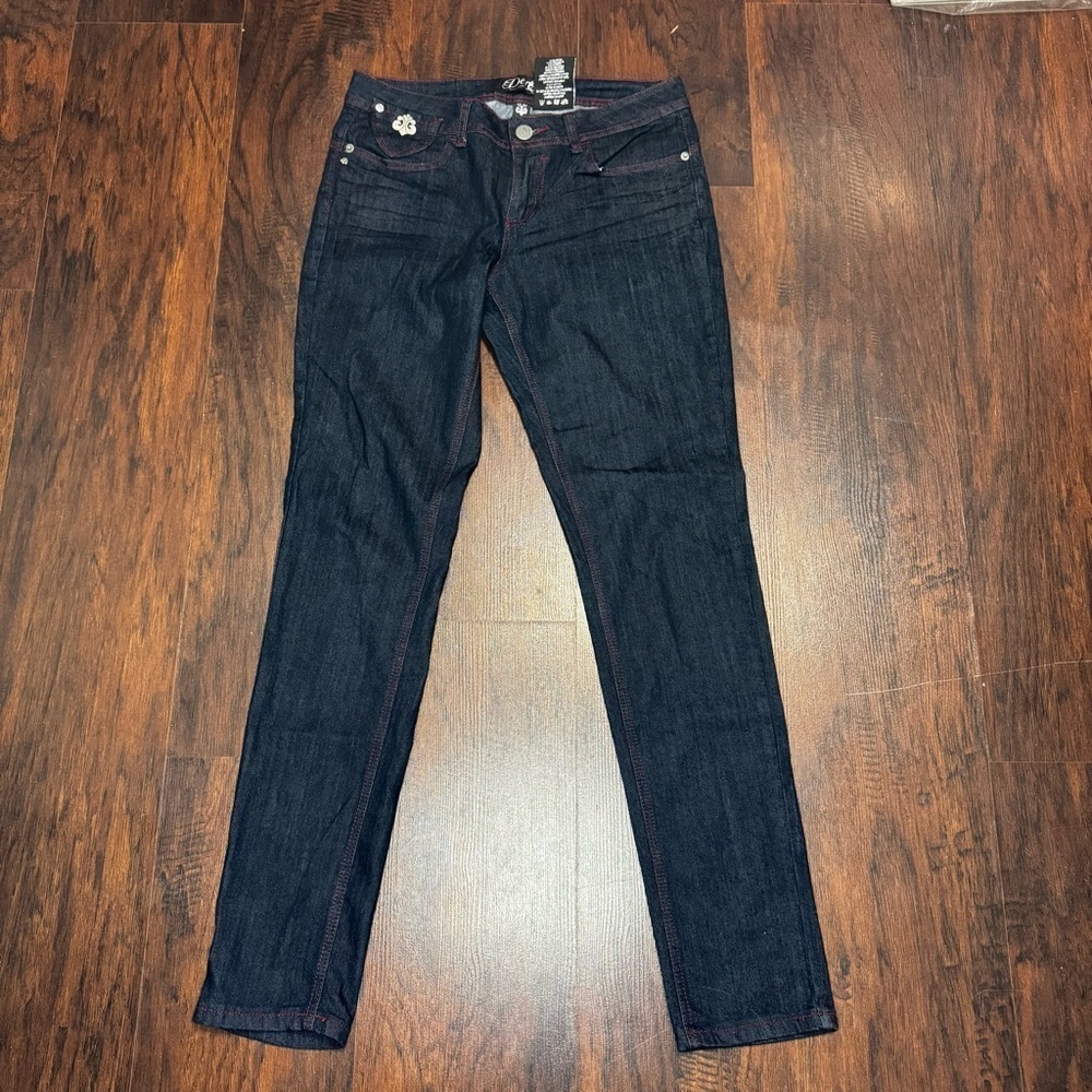 Dereon WoMen's Deep Indigo Skinny Jeans 9/10 EUC